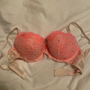 Victoria’s Secret dream angels bra